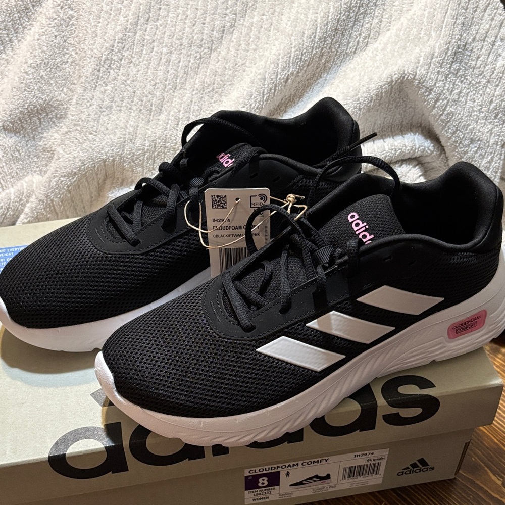 Adidas Cloudfoam Comfort sneaker NWT